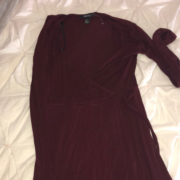 Lightly worn maroon dress - Picture 3 of 3